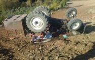 Sumbas’ta traktör devrildi 1 Yaralı