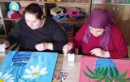 Şizofreni hastaları resim ve el işi çalışmalarıyla terapi oluyor 