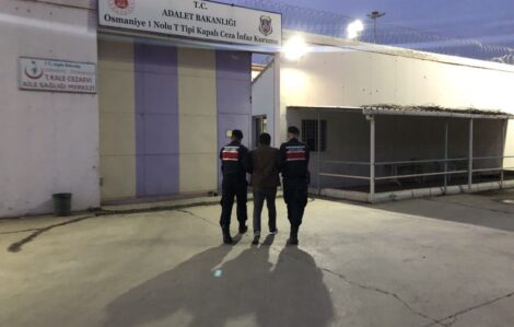 YAKALAMA KARARI BULUNAN 3 KİŞİ JANDARMA TARAFINDAN YAKALANDI